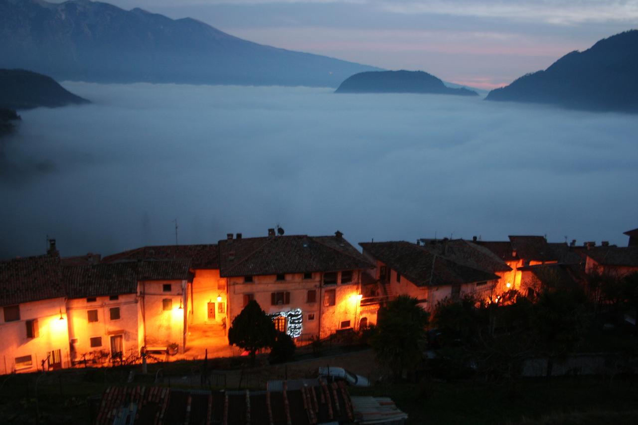 Casa Vacanze Regina Del Lago Tremosine エクステリア 写真